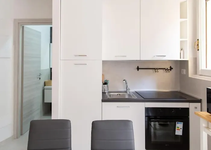 Modern Apartment Near Ponte Vecchio.